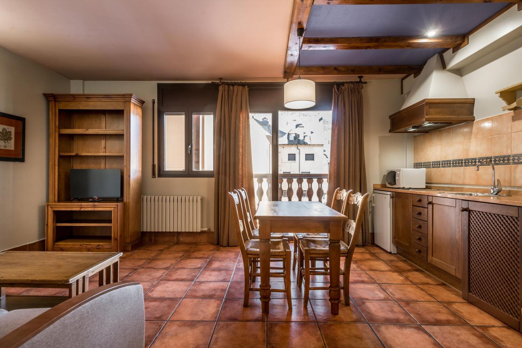 El Refugio De Aran Vielha Aparthotel Room photo